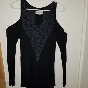 Cold shoulder long sleeve with lace details